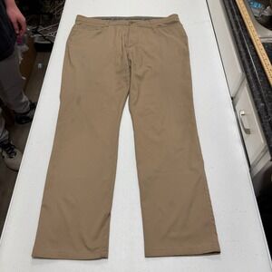 Roundtree & Yorke Performance Mens 38x32 Tan Khaki Stretch Straight Leg Pants